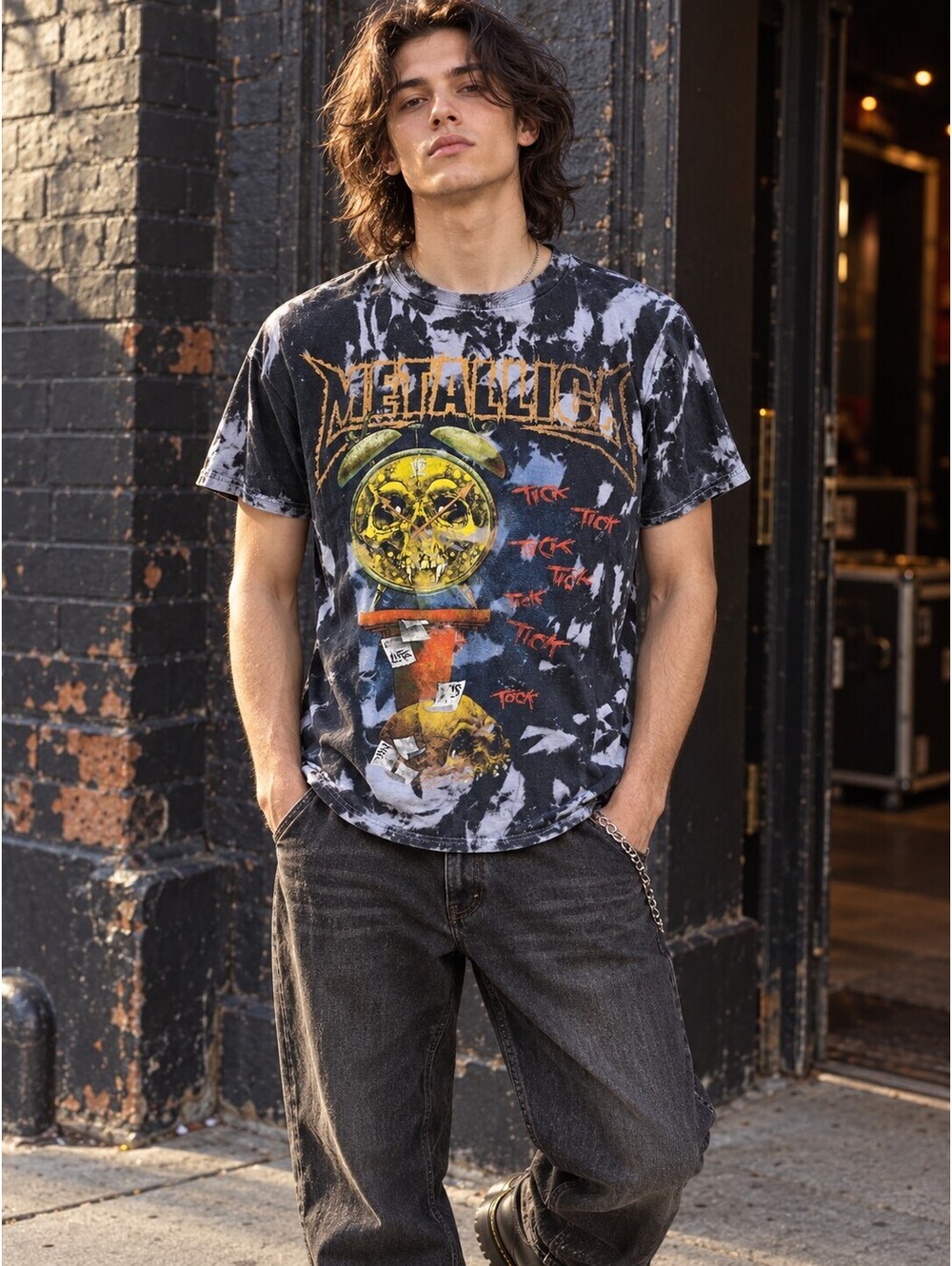 Metallica Skull Clock Tie-Dye Band Tee Black White Grunge